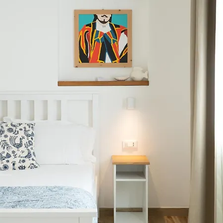 Velis - Art & Hospitality