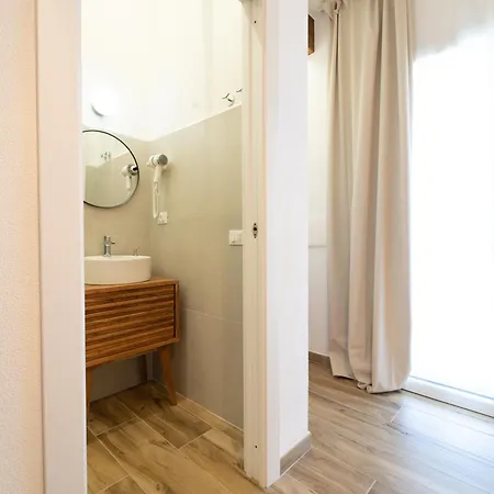 Velis - Art & Hospitality Гостевой дом 4*