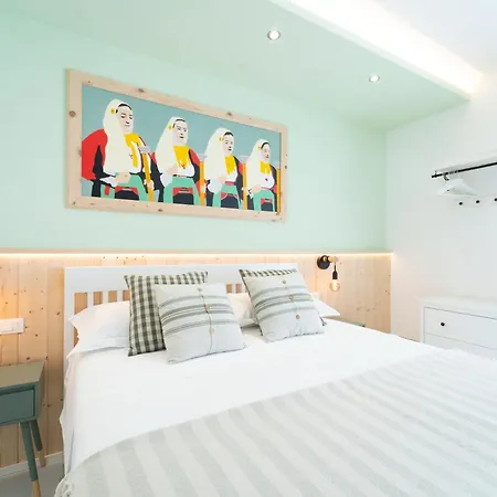 Velis - Art & Hospitality 4*